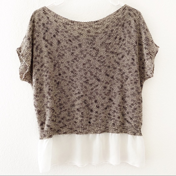 Moth | Short Sleeve Sweater with Skirted Bottom - Picture 2 of 5